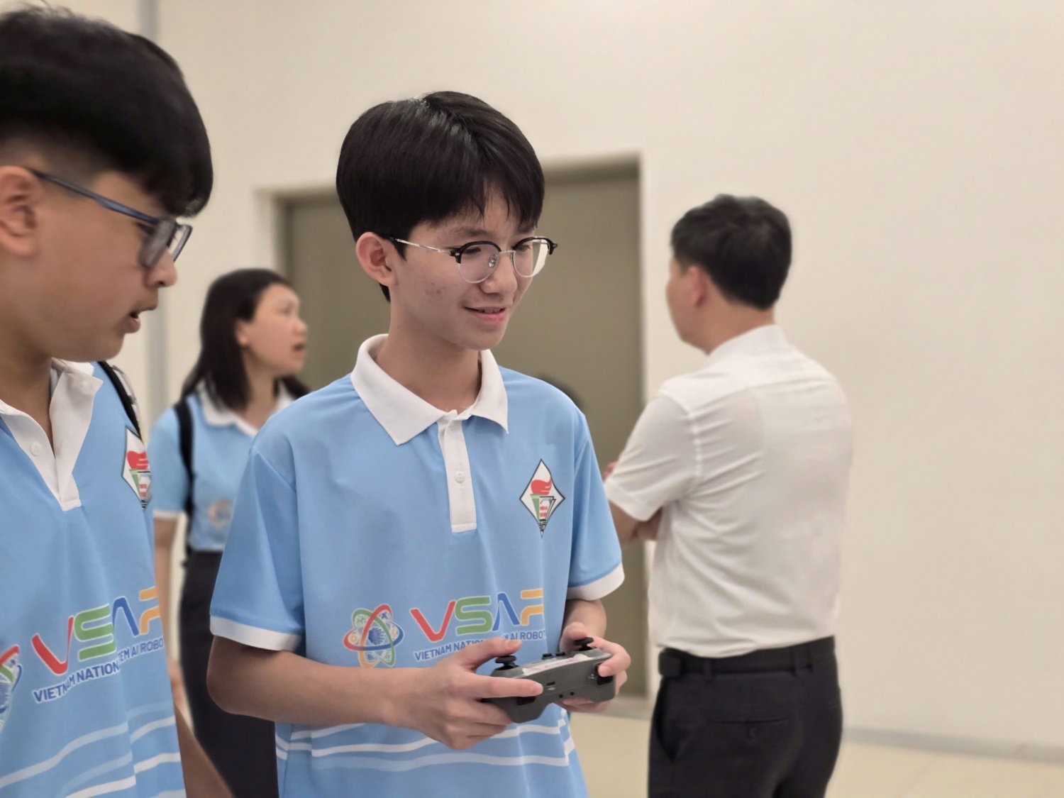 Học sinh Trường THCS Trọng Điểm (Quảng Ninh), một trong những trường được đầu tư phòng học theo chương trình STEM Innovation Petrovietnam, chuẩn bị bước vào phần thi tại Vòng Chung kết Quốc gia VSAR 2025-2026.
