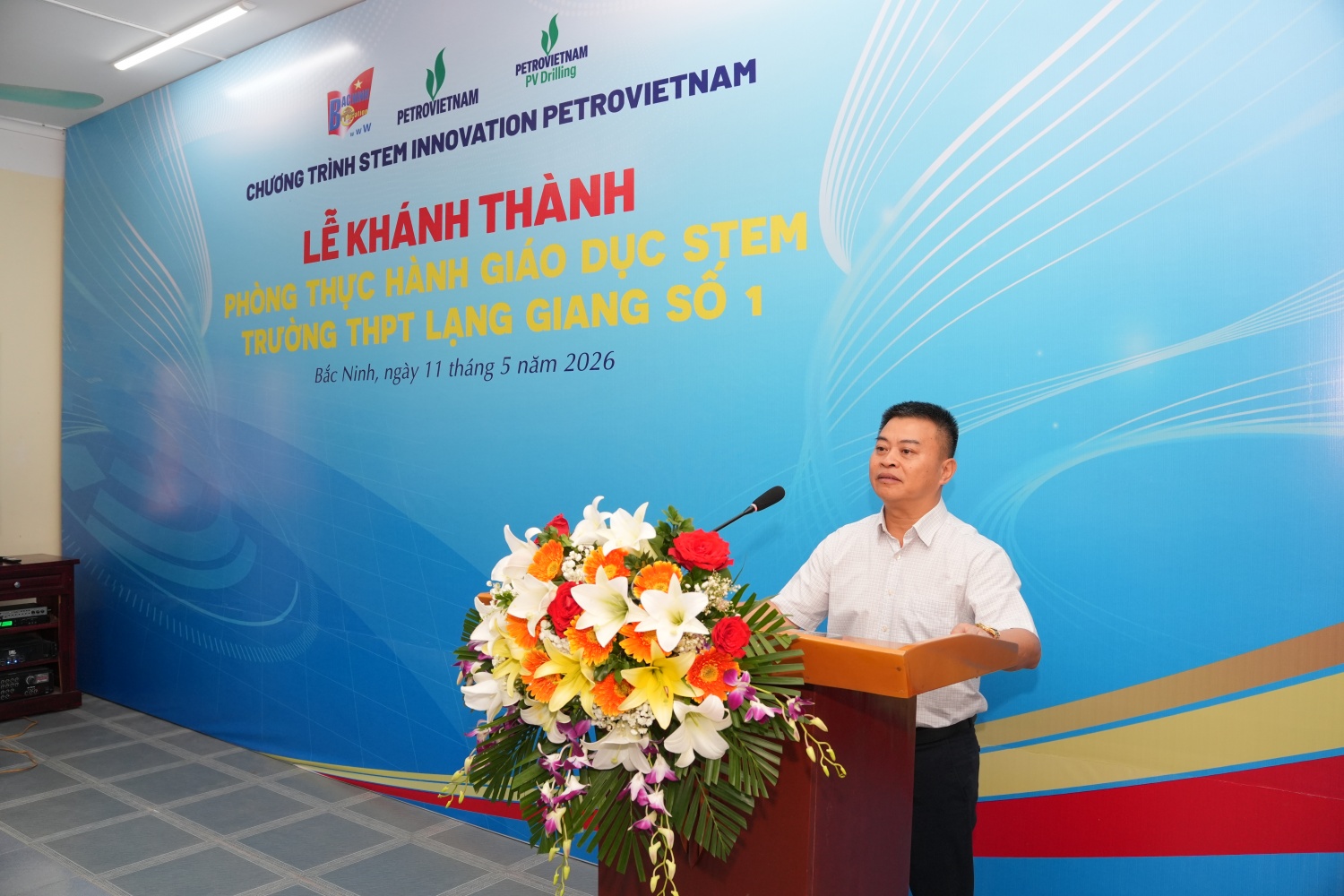 Ông Bạch Đăng Khoa - Phó Giám đốc Sở GD&ĐT tỉnh Bắc Ninh đánh giá cao công tác tổ chức và triển khai chương trình “STEM Innovation Petrovietnam” của Tập đoàn.