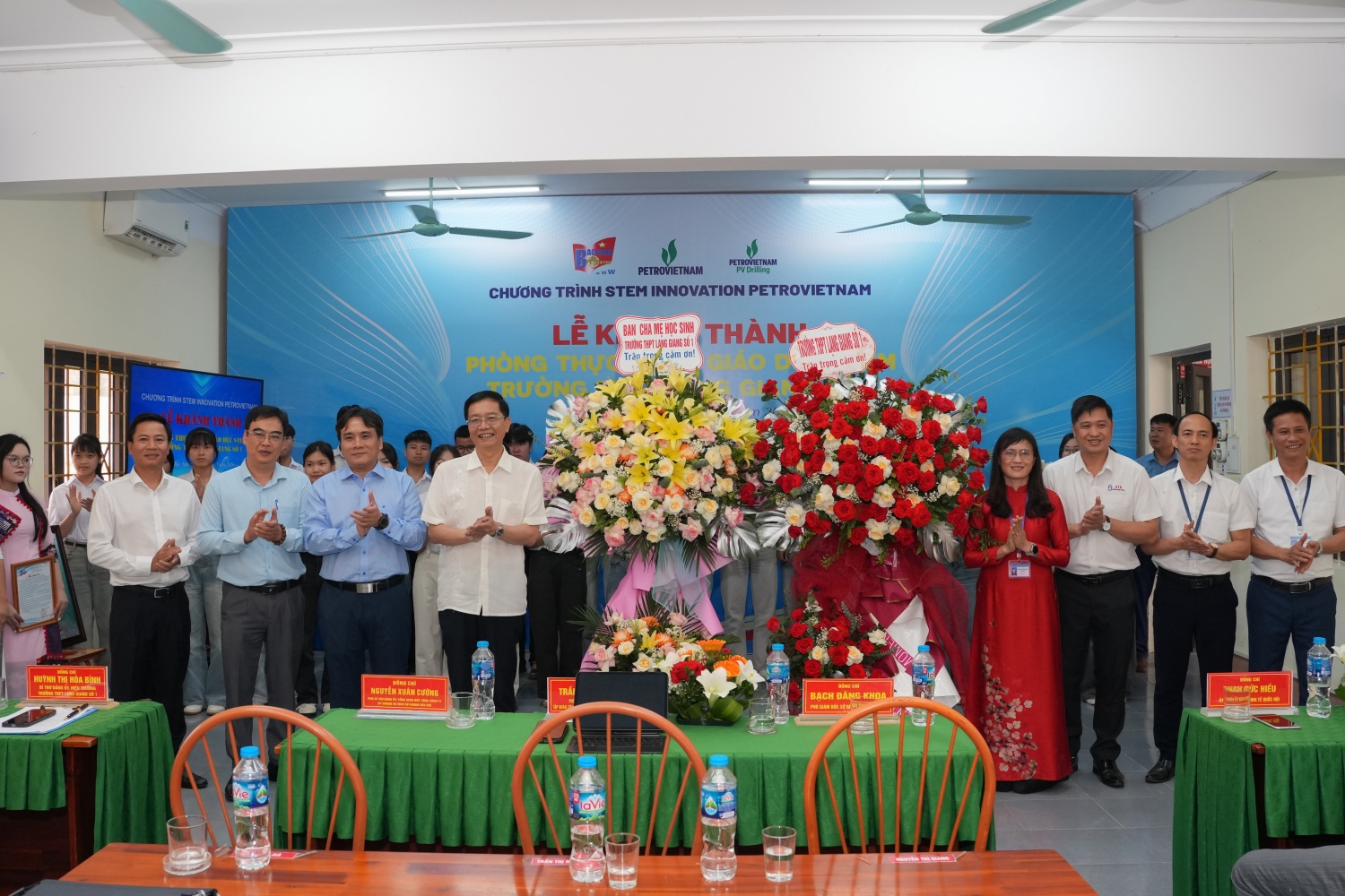 Lễ khánh thành phòng thực hành giáo dục STEM tại Trường THPT Lạng Giang số 1 (Bắc Ninh) có ý nghĩa thiết thực trong việc nâng cao chất lượng giáo dục khoa học - công nghệ, hướng tới mục tiêu phát triển tư duy sáng tạo, năng lực kỹ thuật và khả năng giải quyết vấn đề thực tiễn cho học sinh.