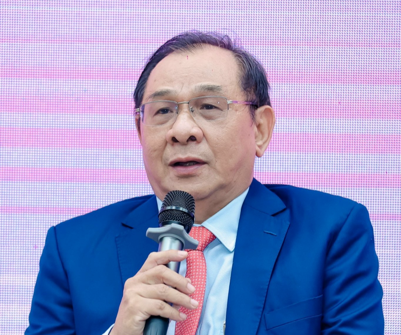 Viện trưởng Viện Kinh tế và Quản lý TP Hồ Chí Minh Trần Quang Thắng: Petrovietnam sở hữu chuỗi giá trị hoàn chỉnh trải dài từ khí - điện - đạm - lọc dầu đến dịch vụ kỹ thuật cao, là nền tảng giúp Tập đoàn có thể tham gia sâu vào quá trình tái cấu trúc kinh tế của TP Hồ Chí Minh.