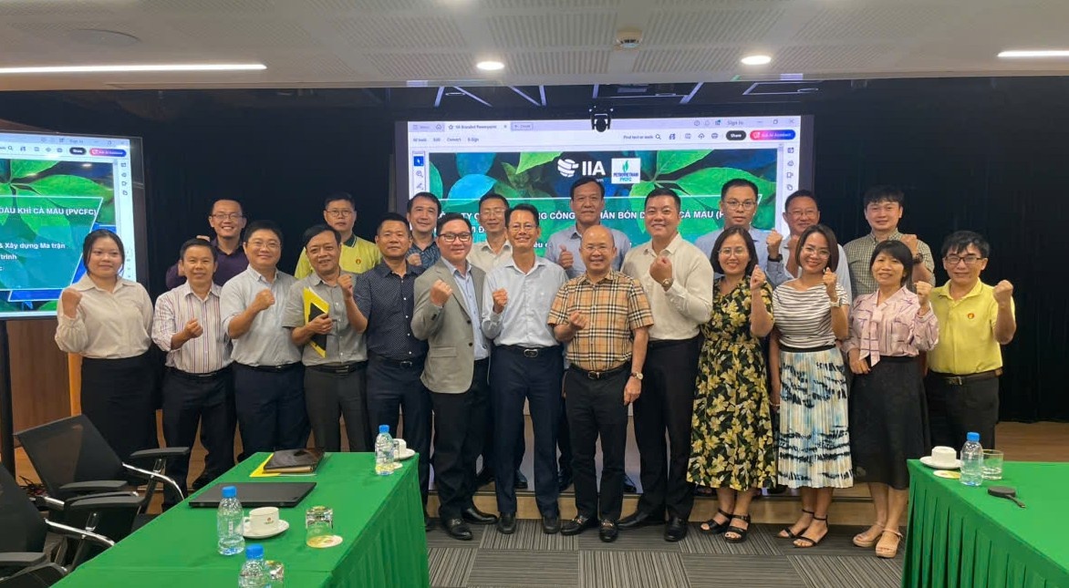 Các đại biểu PVCFC và IIA Việt Nam tham dự chương trình.