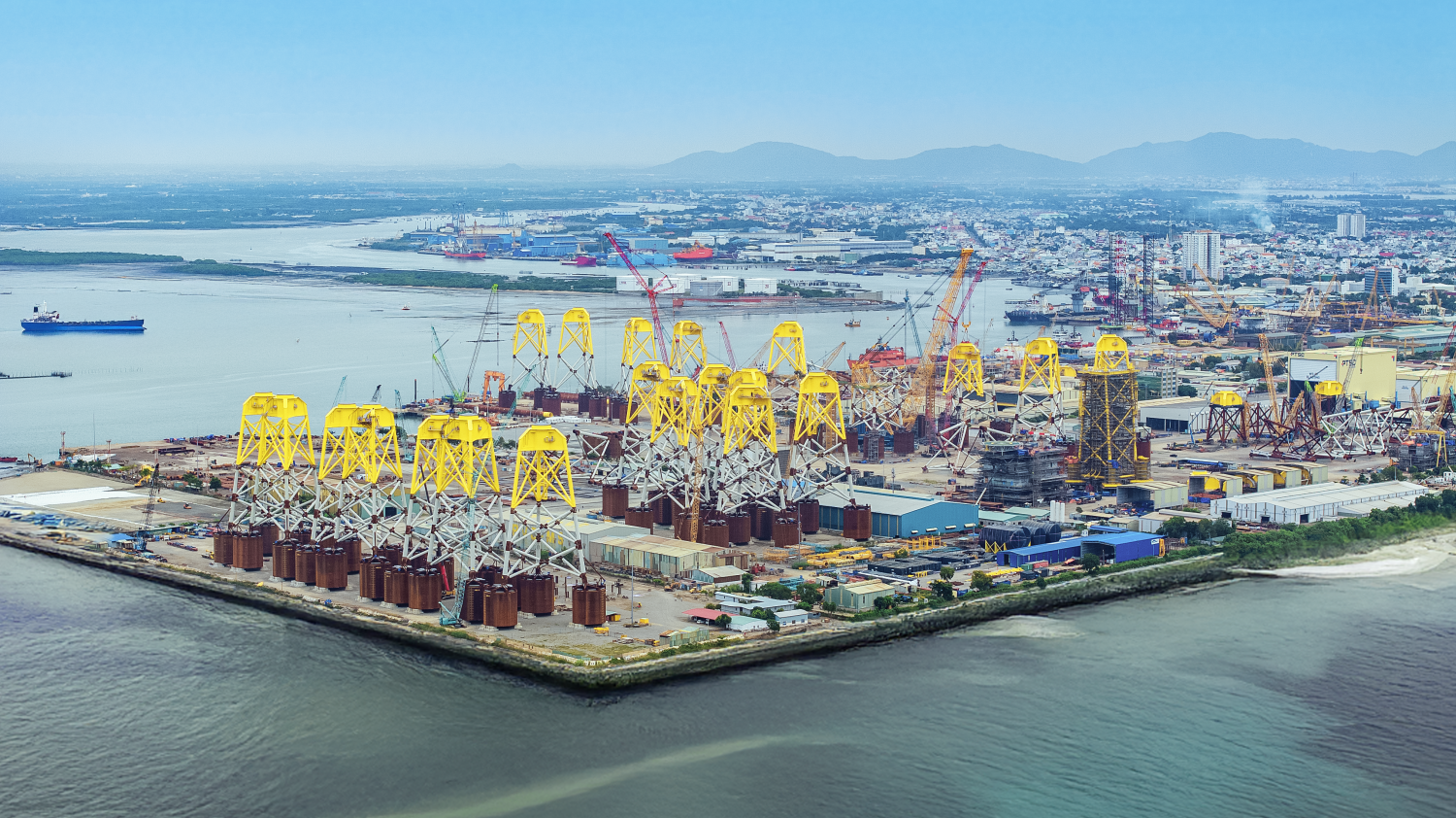 Trong chặng đường phát triển mới, KHCN cần đi trước một bước để mở đường cho các mô hình tăng trưởng mới.