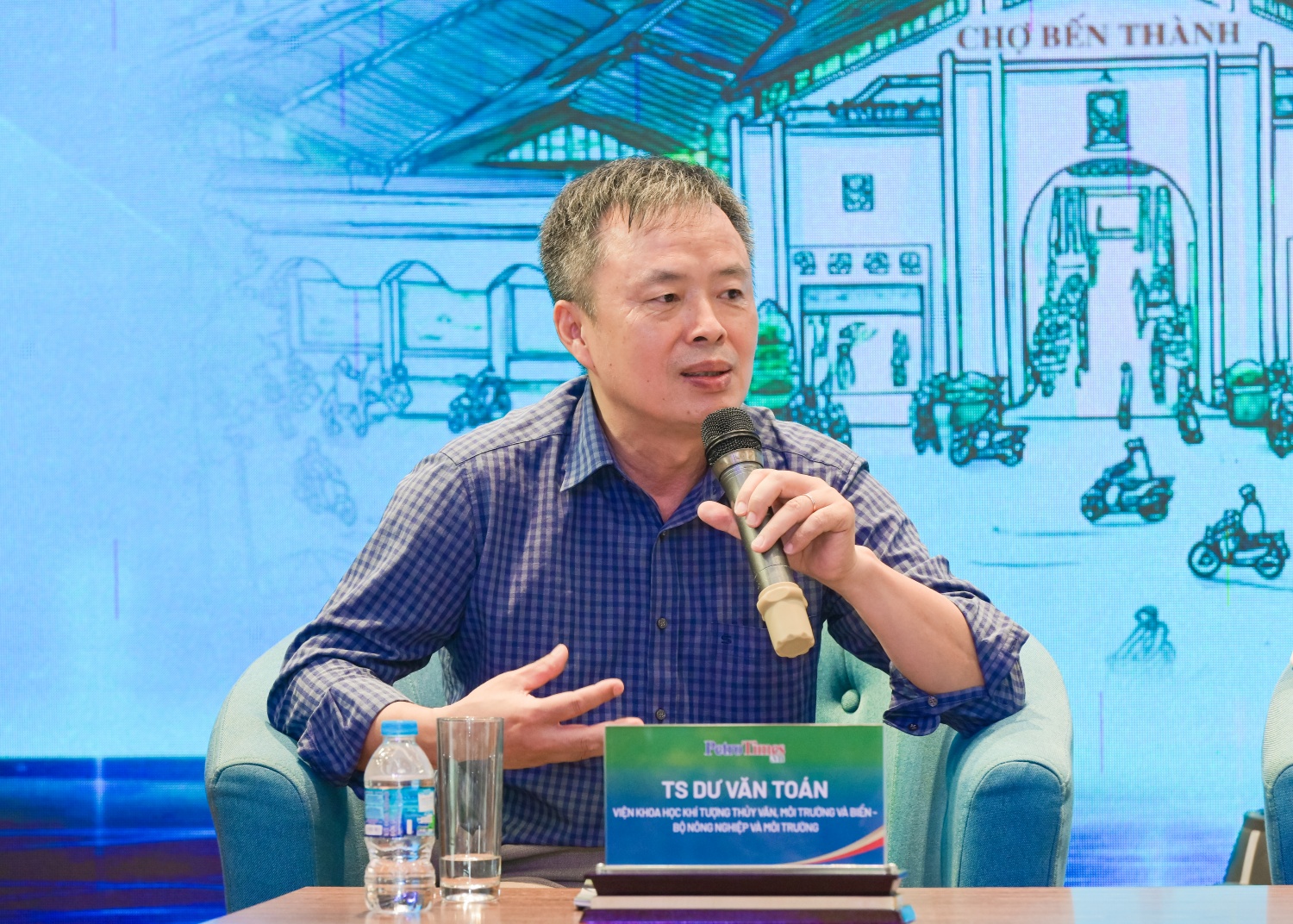 TS Dư Văn Toán cho biết dữ liệu về môi trường biển, hải dương học, dòng chảy, gió hay nước biển dâng hiện vẫn còn phân tán và thiếu cơ chế chia sẻ hiệu quả giữa các cơ quan quản lý, viện nghiên cứu và doanh nghiệp.
