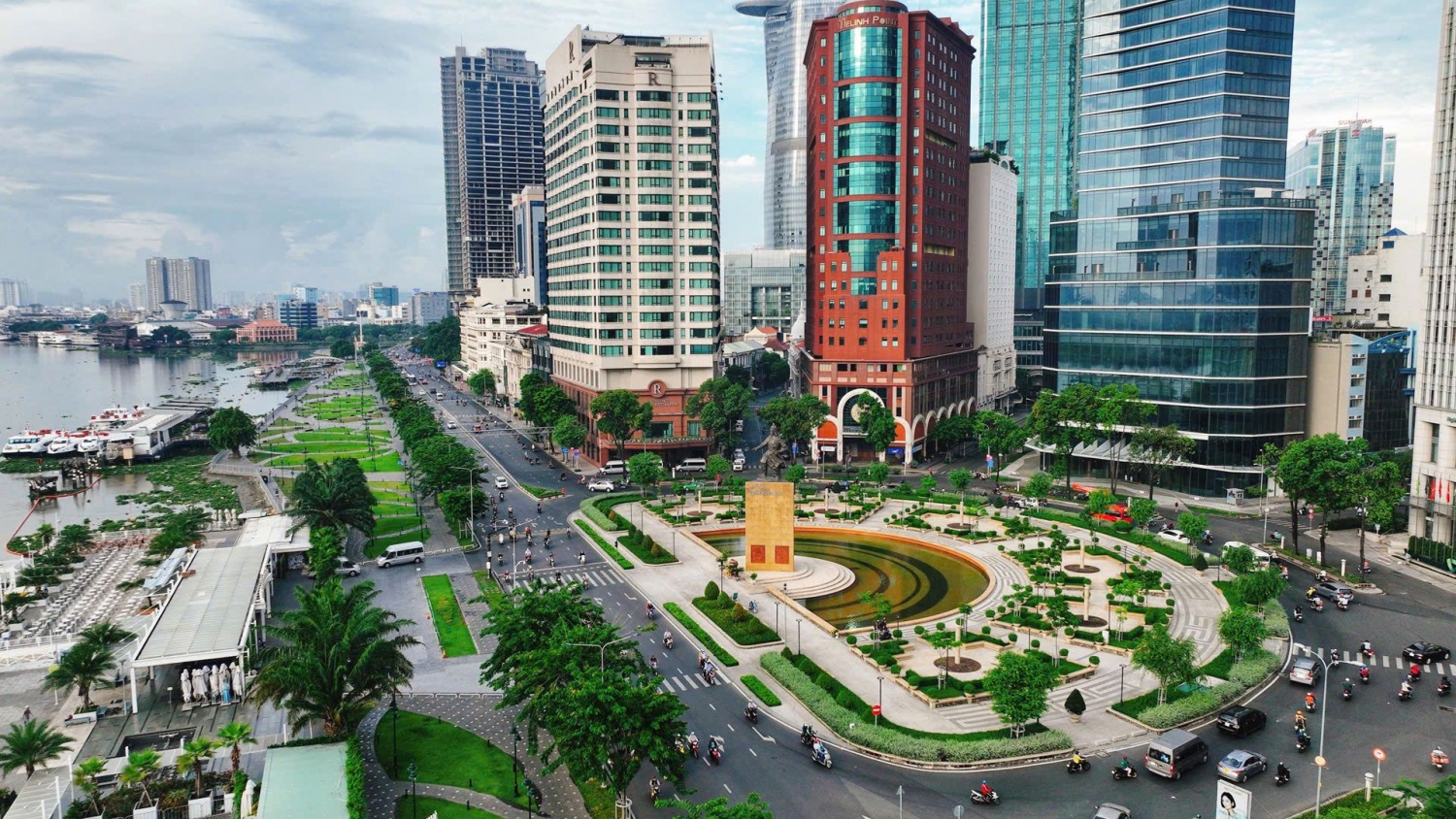 Trong nhiều năm, sức hút của TP HCM chủ yếu đến từ thương mại, dịch vụ và bất động sản (ảnh minh họa)