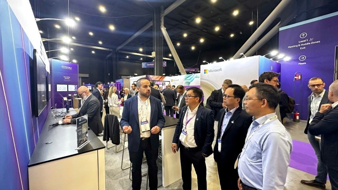 Đoàn lãnh đạo BSR tham quan, nghiên cứu tại sự kiện AVEVA World 2026.;