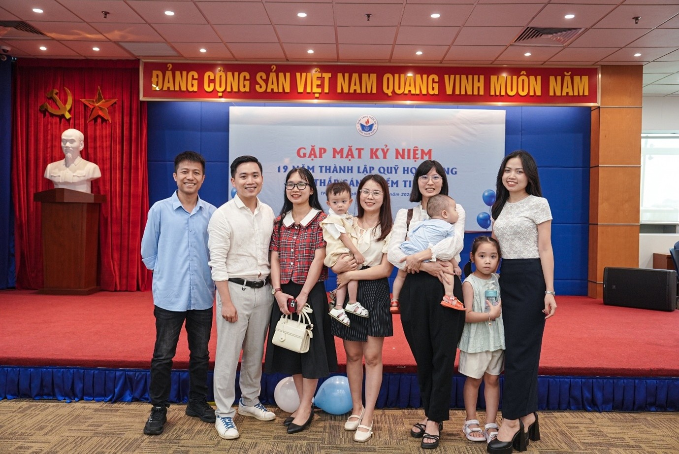 Những thế hệ sinh viên ban đầu trở thành những người tiếp lửa và truyền cảm hứng cho các thế hệ tiếp nối.