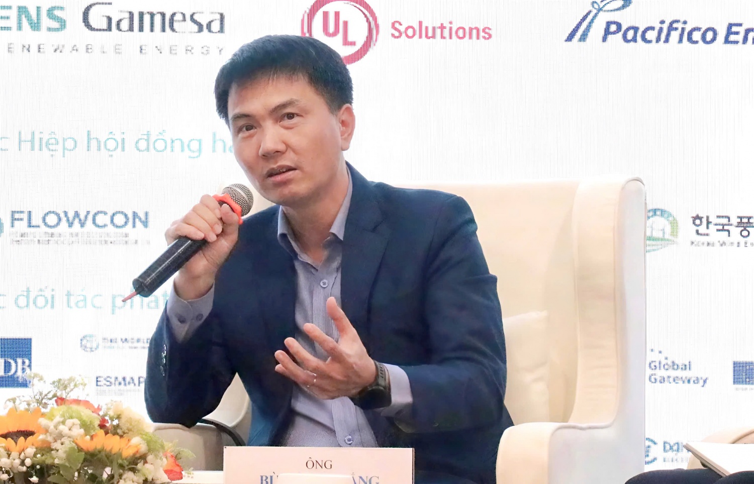 Ông Nguyễn Tuấn - Trưởng Ban Thương mại PTSC: “Trong các dự án chế tạo chân đế điện gió ngoài khơi cho khách hàng châu Âu hay Đài Loan, PTSC không triển khai đơn lẻ mà kéo theo gần 100 doanh nghiệp nội địa cùng tham gia chuỗi cung ứng, trong đó PTSC đóng vai trò như doanh nghiệp đầu kéo đi đầu của chuỗi”.