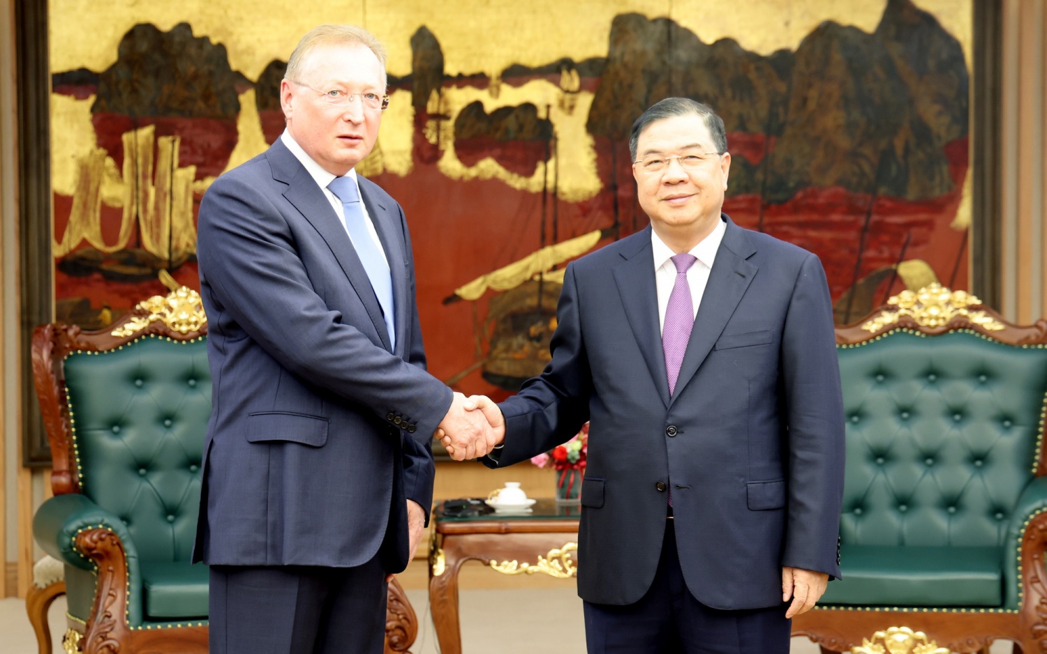 Phó Thủ tướng Thường trực Phạm Gia Túc: Liên doanh dầu khí Vietsovpetro là điểm sáng về thu hút đầu tư nước ngoài, đặc biệt là trong hợp tác giữa Việt Nam và Liên bang Nga, mở ra sự phát triển của ngành dầu khí Việt Nam.