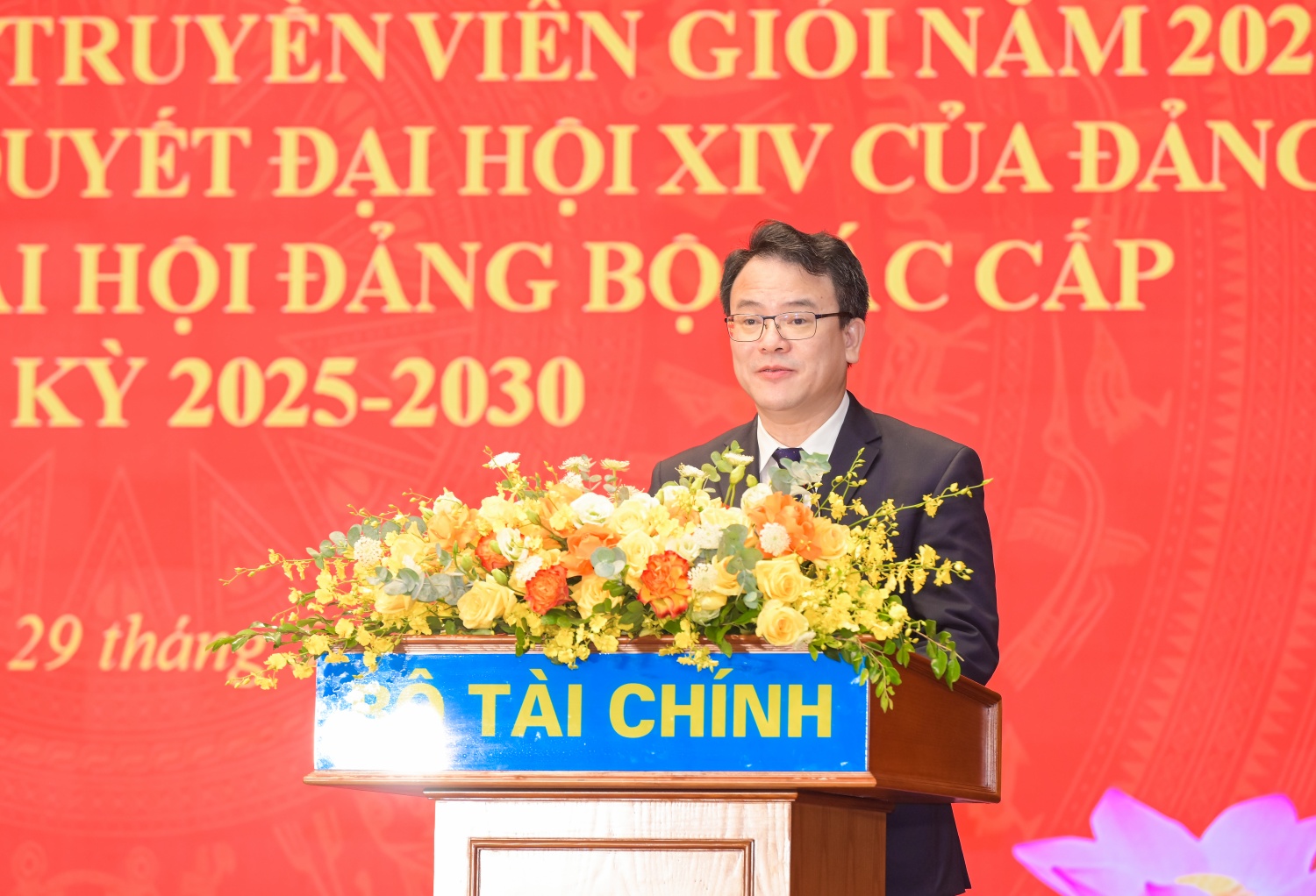Thứ trưởng Bộ Tài chính Trần Quốc Phương: Hội thi là dịp tôn vinh những báo cáo viên, tuyên truyền viên xuất sắc của Đảng bộ Bộ Tài chính.