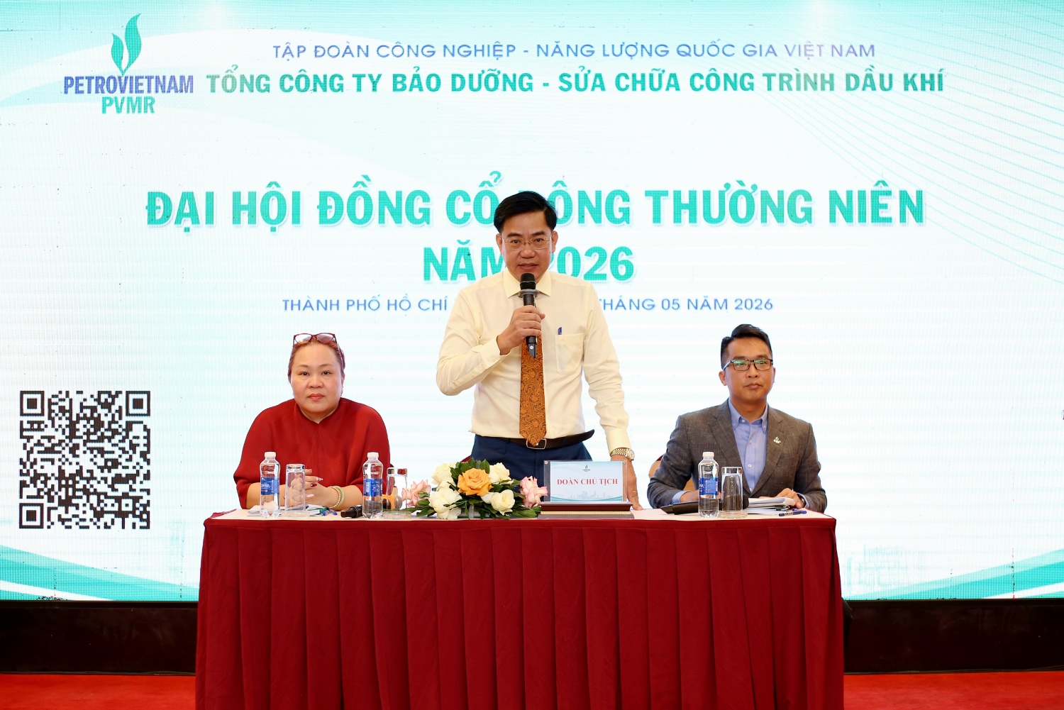 Đoàn Chủ tịch điều hành Đại hội.