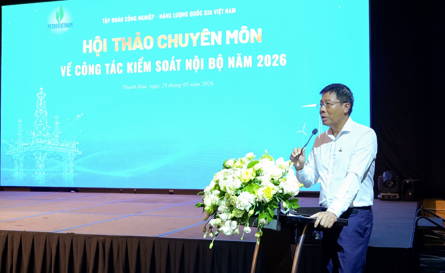 Ông Nguyễn Văn Mậu - Thành viên HĐTV Petrovietnam ghi nhận và đánh giá cao những đóng góp của đội ngũ người đại diện và lực lượng kiểm tra, giám sát trong quá trình xây dựng hệ thống quản trị hiện đại tại Petrovietnam.