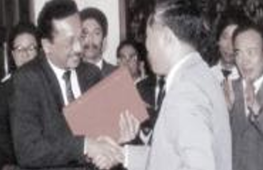 Lễ ký Hợp đồng chia sản phẩm (PSC) Lô 01 & 02 ngày 9/9/1991 giữa Petrovietnam và PCVL - đơn vị thành viên của PETRONAS