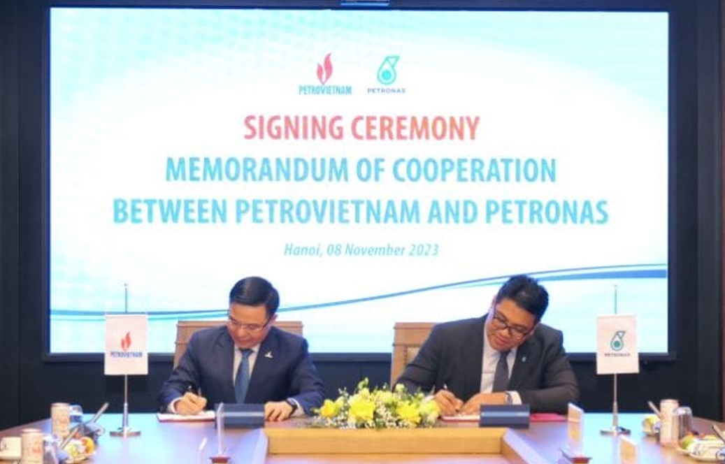 Ngày 14/11/2023, Petrovietnam - PETRONAS ký Biên bản Hợp tác nhằm tìm kiếm cơ hội trong các lĩnh vực thượng nguồn, khí đốt, năng lượng tái tạo và chế biến dầu khí tại Việt Nam