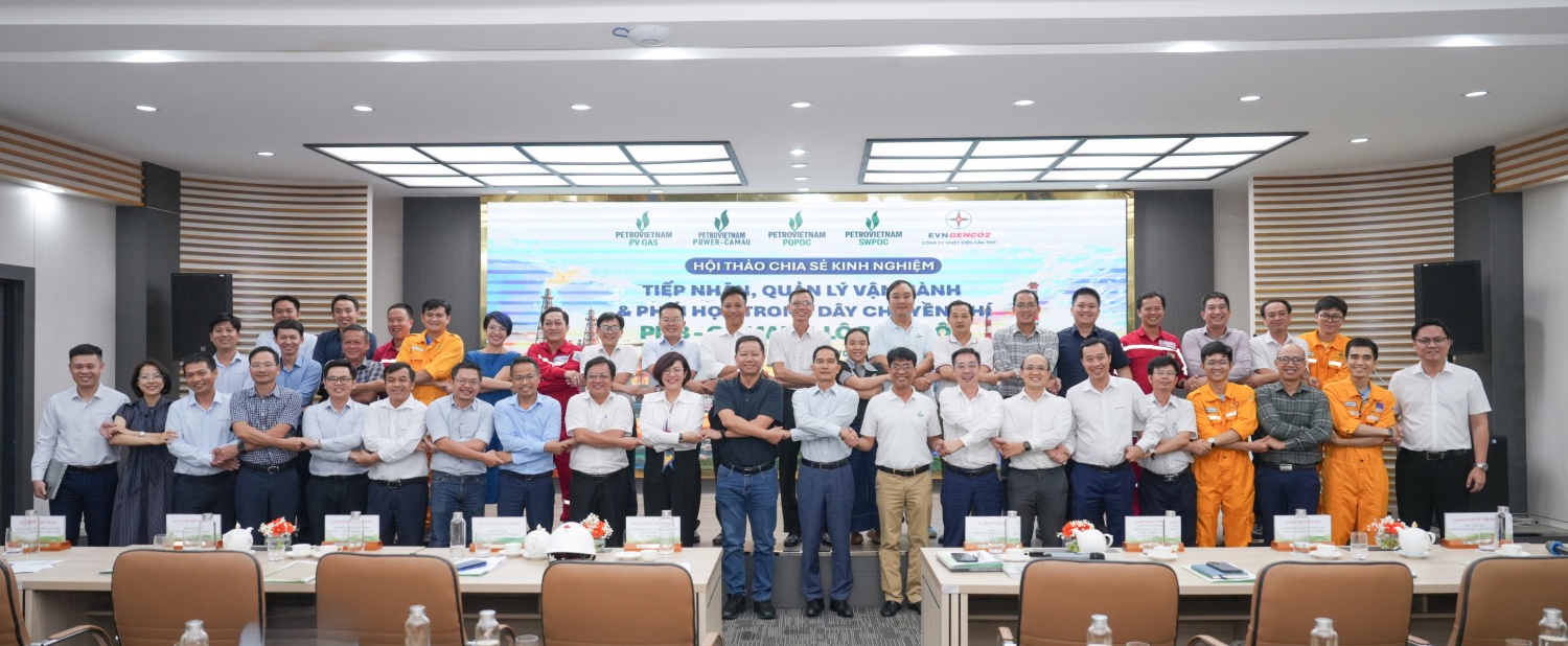 Các đại biểu tham dự Hội thảo