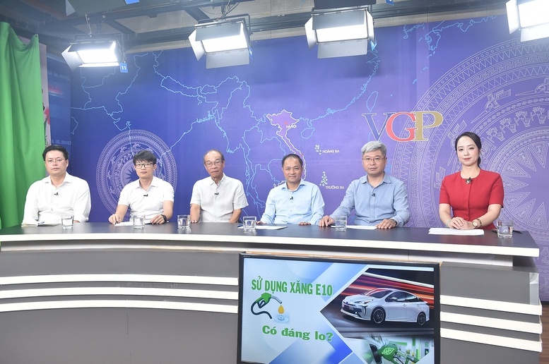 Các chuyên gia tại tọa đàm.