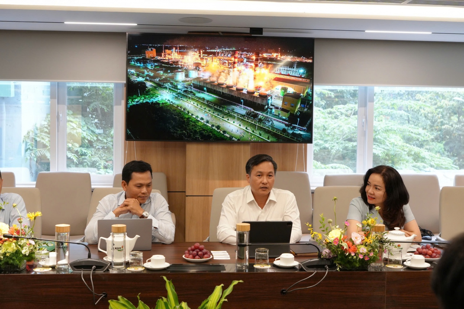 Ông Nguyễn Thanh Tùng - Tổng Giám đốc PVCFC nhấn mạnh vai trò của các đối tác chiến lược quốc tế trong việc đồng hành cùng PVCFC trên hành trình gia tăng giá trị, nâng cao vị thế thương hiệu và mở rộng sự hiện diện tại các thị trường trọng điểm.