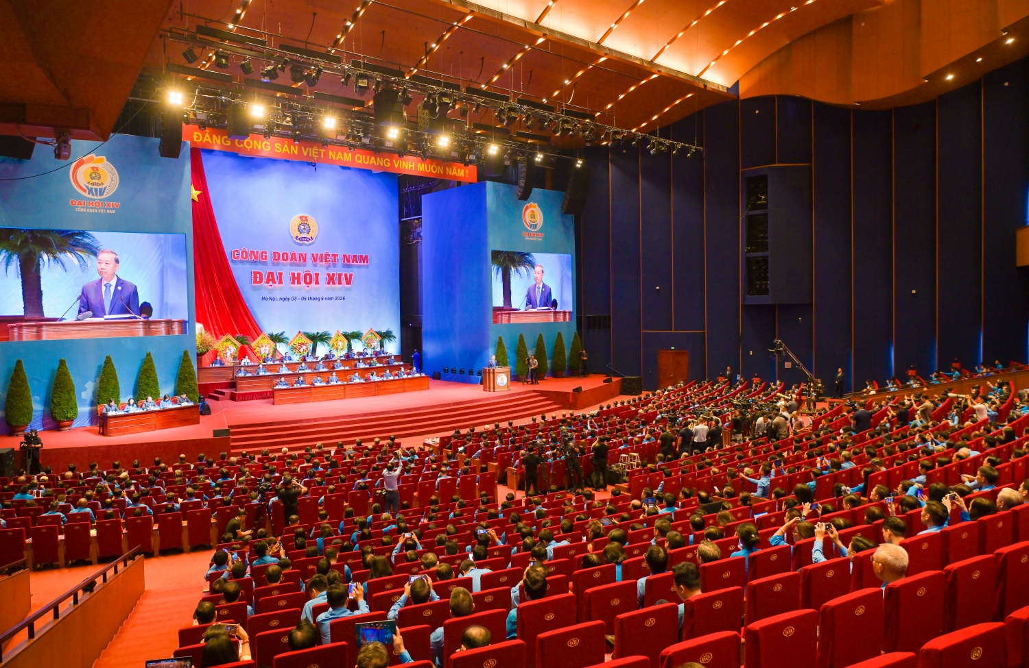 Toàn cảnh Đại hội