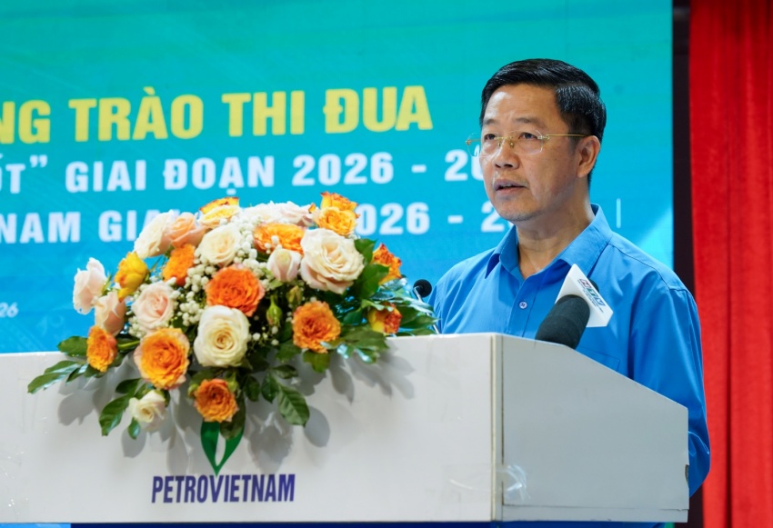 Đồng chí Phạm Văn Hùng, Phó Tổng Giám đốc PTSC phát biểu hưởng ứng lời phát động của Công đoàn Petrovietnam.