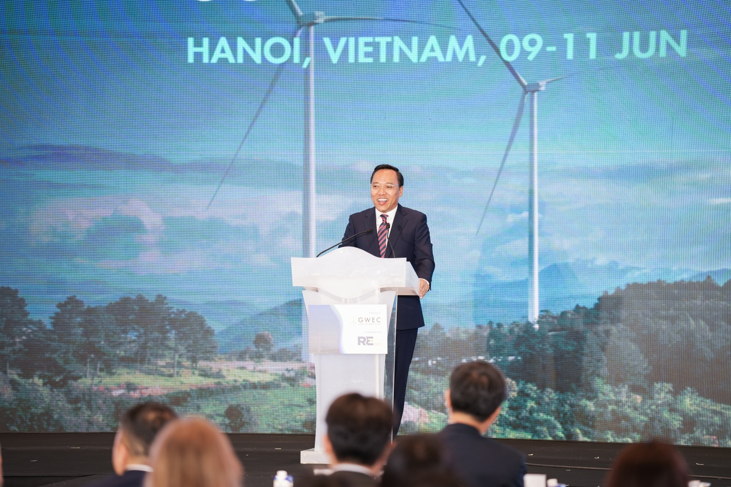 Thứ trưởng Bộ Công Thương Nguyễn Hoàng Long: Việt Nam xác định điện gió ngoài khơi là một trong những lĩnh vực ưu tiên chiến lược (Ảnh: Quang Long)