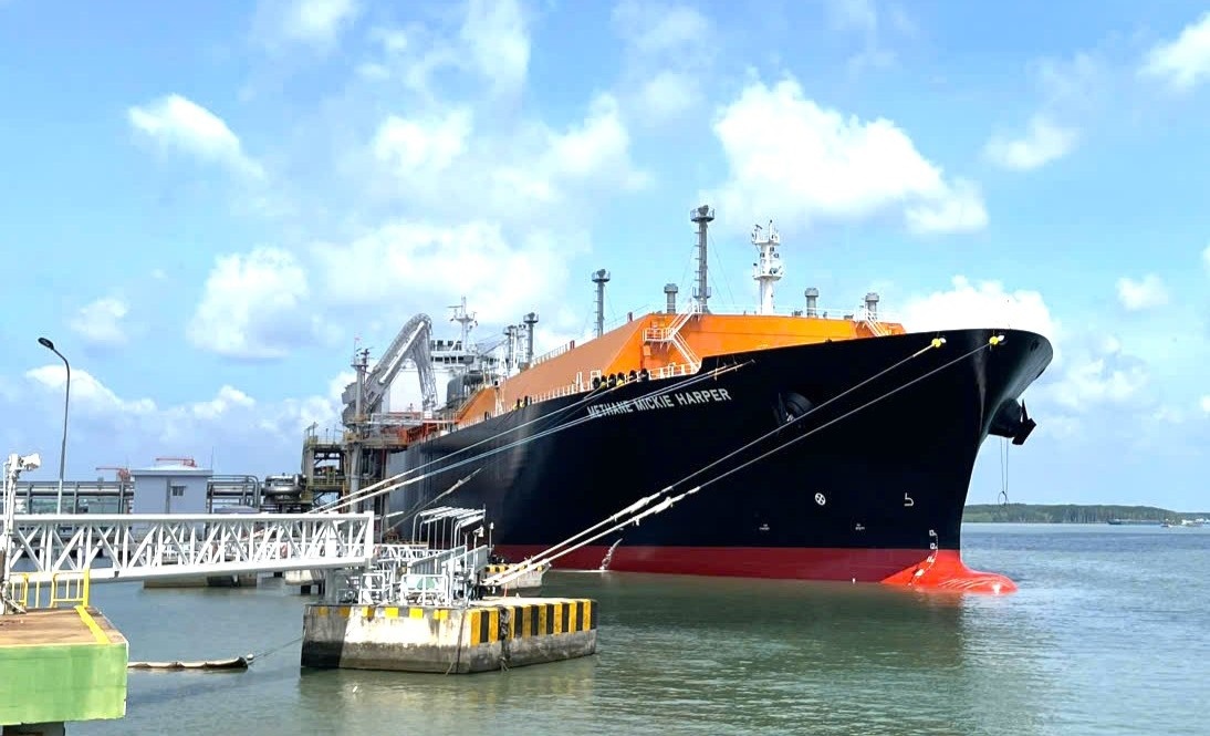 Tàu METHANE MICKIE HARPER vận chuyển khoảng 73.000 tấn LNG từ Canada đã cập cảng LNG Thị Vải