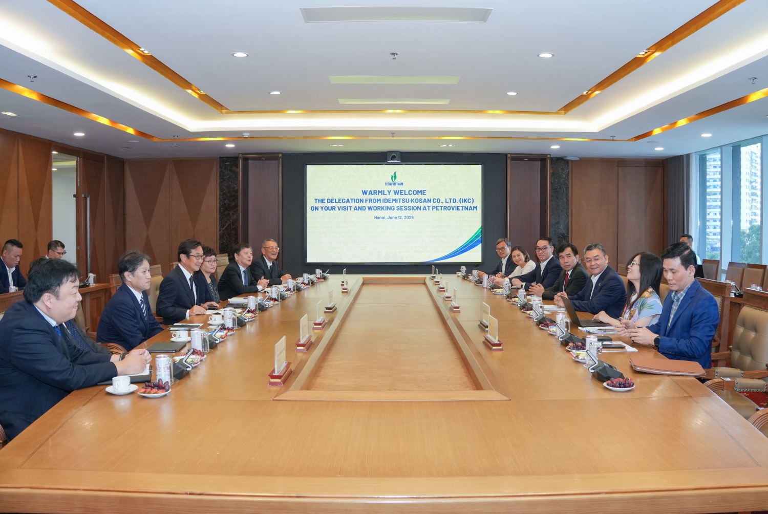 Toàn cảnh buổi làm việc.