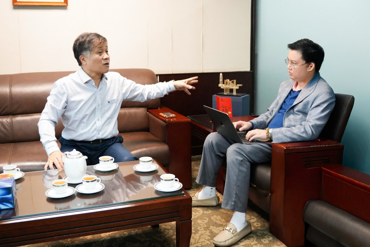 TS Phan Ngọc Trung, nguyên Thành viên HĐTV Petrovietnam, Trưởng Ban Tư vấn - Phản biện Hội Dầu khí Việt Nam trao đổi với Tạp chí Năng lượng Mới - PetroTimes.