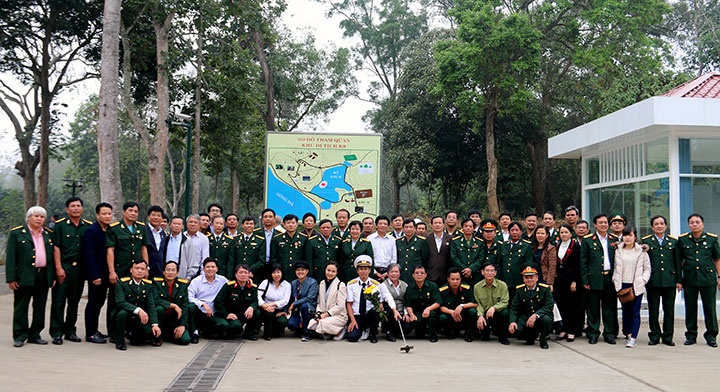 Hội CCB Petrovietnam tổ chức về nguồn giáo dục truyền thống lịch sử tại Khu Di tích lịch sử K9 - Đá Chông.