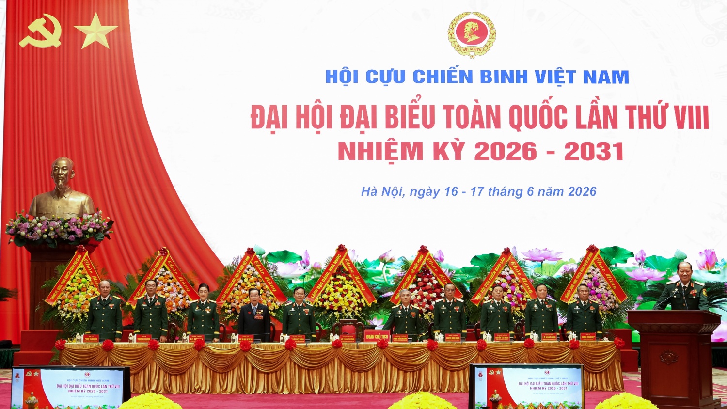 Đoàn Chủ tịch điều hành Đại hội.