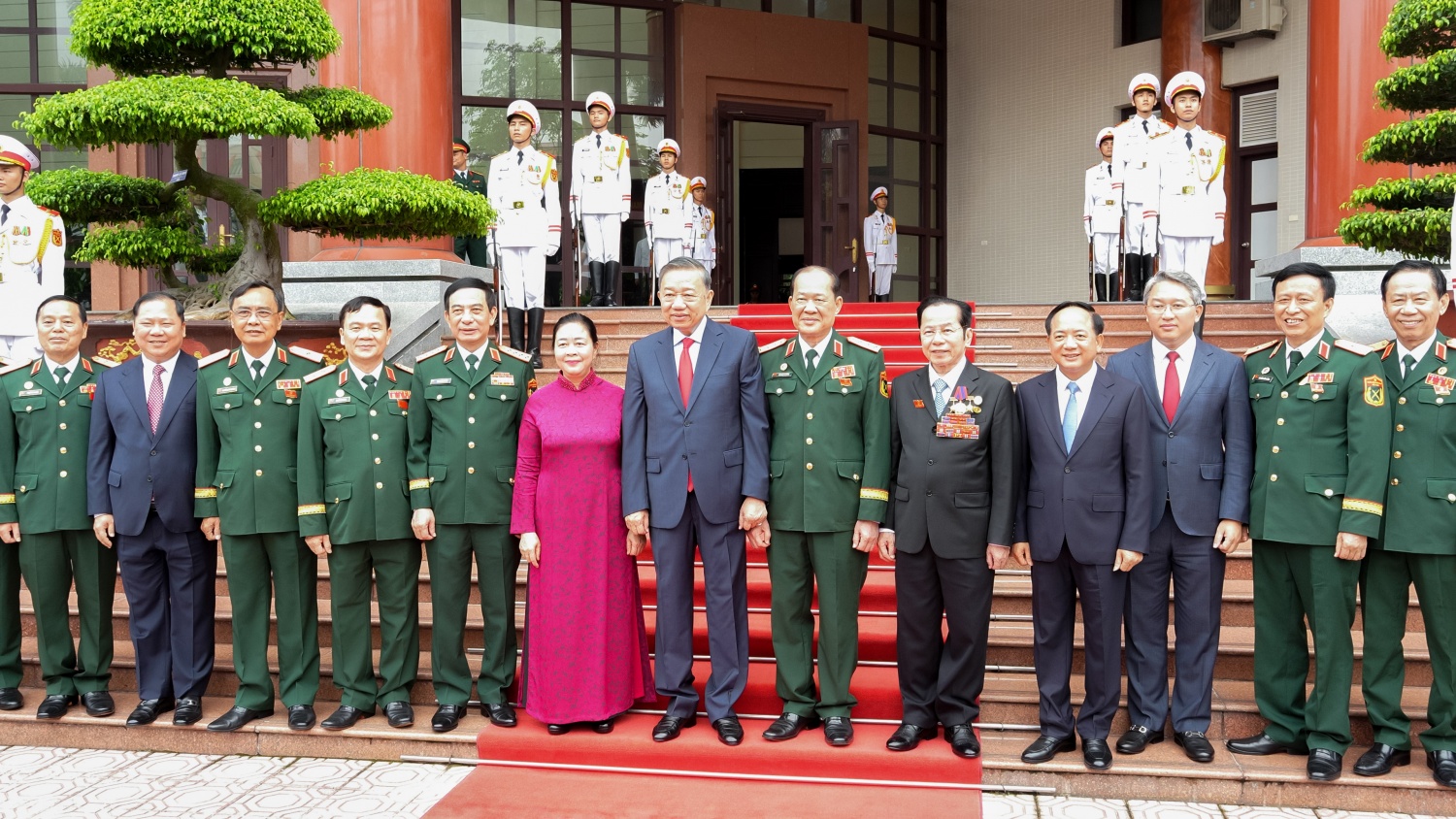 Tổng Bí thư, Chủ tịch nước Tô Lâm đến dự Đại hội đại biểu toàn quốc Hội Cựu chiến binh Việt Nam lần thứ VIII vào sáng 17/6.