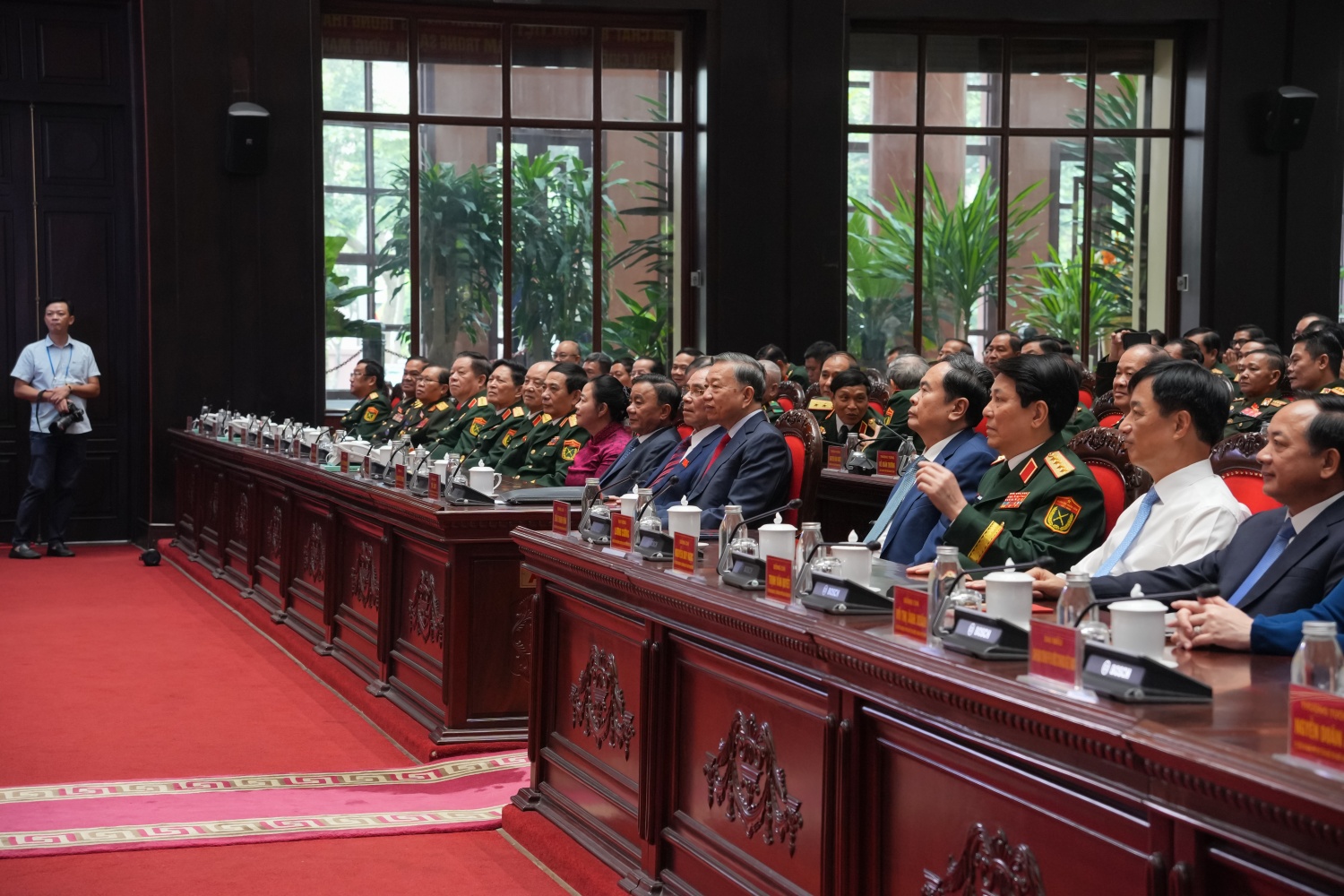 Đại hội còn có sự tham dự của Ủy viên Bộ Chính trị, Chủ tịch Quốc hội Trần Thanh Mẫn; Ủy viên Bộ Chính trị, Thường trực Ban Bí thư Trần Cẩm Tú; Ủy viên Bộ Chính trị, Bí thư Trung ương Đảng, Chủ tịch Ủy ban Trung ương Mặt trận Tổ quốc Việt Nam Bùi Thị Minh Hoài; cùng lãnh đạo các ban, bộ, ngành Trung ương và các lão thành cách mạng, Mẹ Việt Nam Anh hùng, Anh hùng Lực lượng vũ trang nhân dân, Anh hùng Lao động thời kỳ đổi mới; 456 đại biểu đại diện cho hơn 3 triệu hội viên cựu chiến binh cả nước. Cùng sự tham dự của Đoàn đại biểu Hiệp hội Cựu chiến binh Lào và Hội Cựu chiến binh, hưu trí Campuchia.