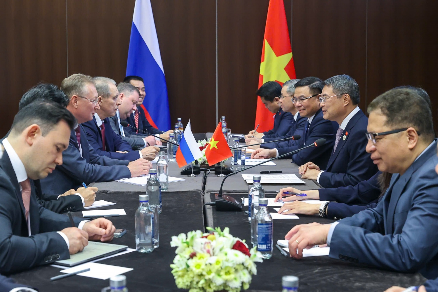 Thủ tướng đề nghị Zarubezhneft đẩy mạnh hoạt động của Liên doanh Rusvietpetro tại Nga