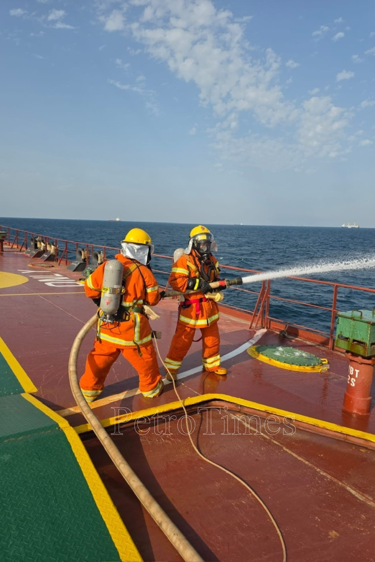 Luyện tập PCCC trên tàu PVT Valencia