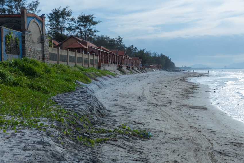 Bãi biển đã trở nên sạch đẹp hơn với sự chung tay của các đơn vị, góp phần lan tỏa mạnh mẽ hành động bảo vệ môi trường đến người dân và du khách.
