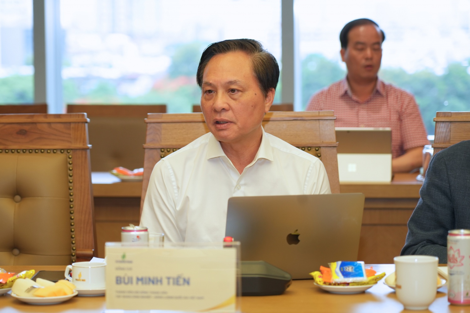 Thành viên HĐTV Petrovietnam Bùi Minh Tiến phát biểu tại buổi làm việc.