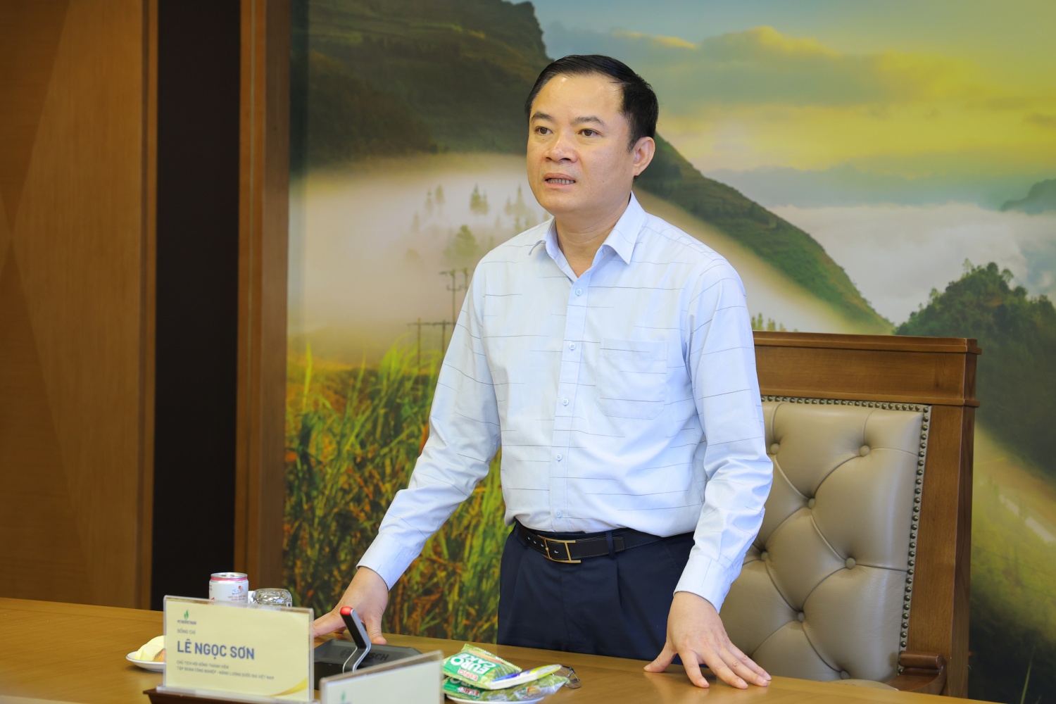 Chủ tịch HĐTV Petrovietnam Lê Ngọc Sơn phát biểu giao nhiệm vụ cho tân Trưởng Ban Thăm dò Khai thác dầu khí.