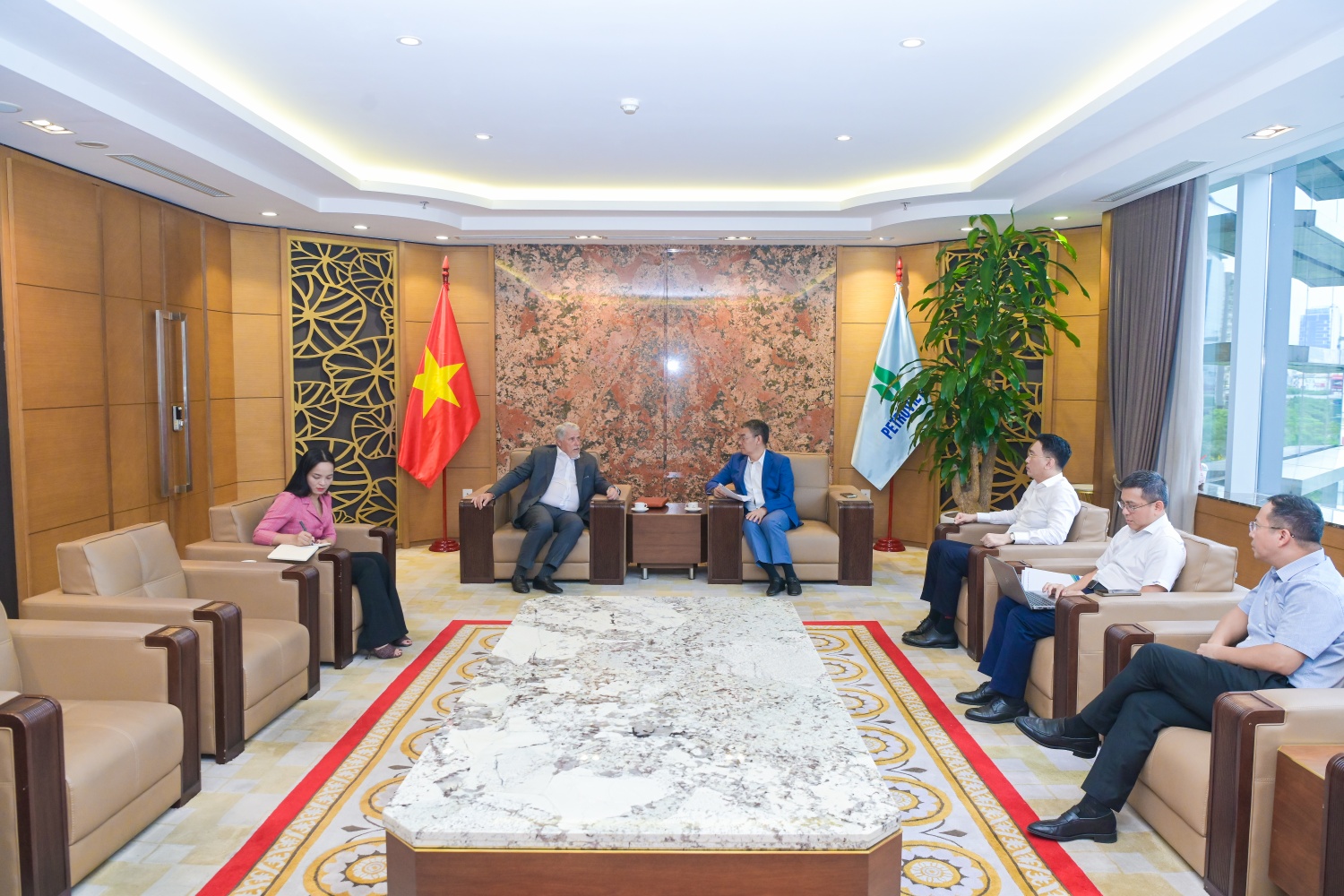 Toàn cảnh buổi làm việc