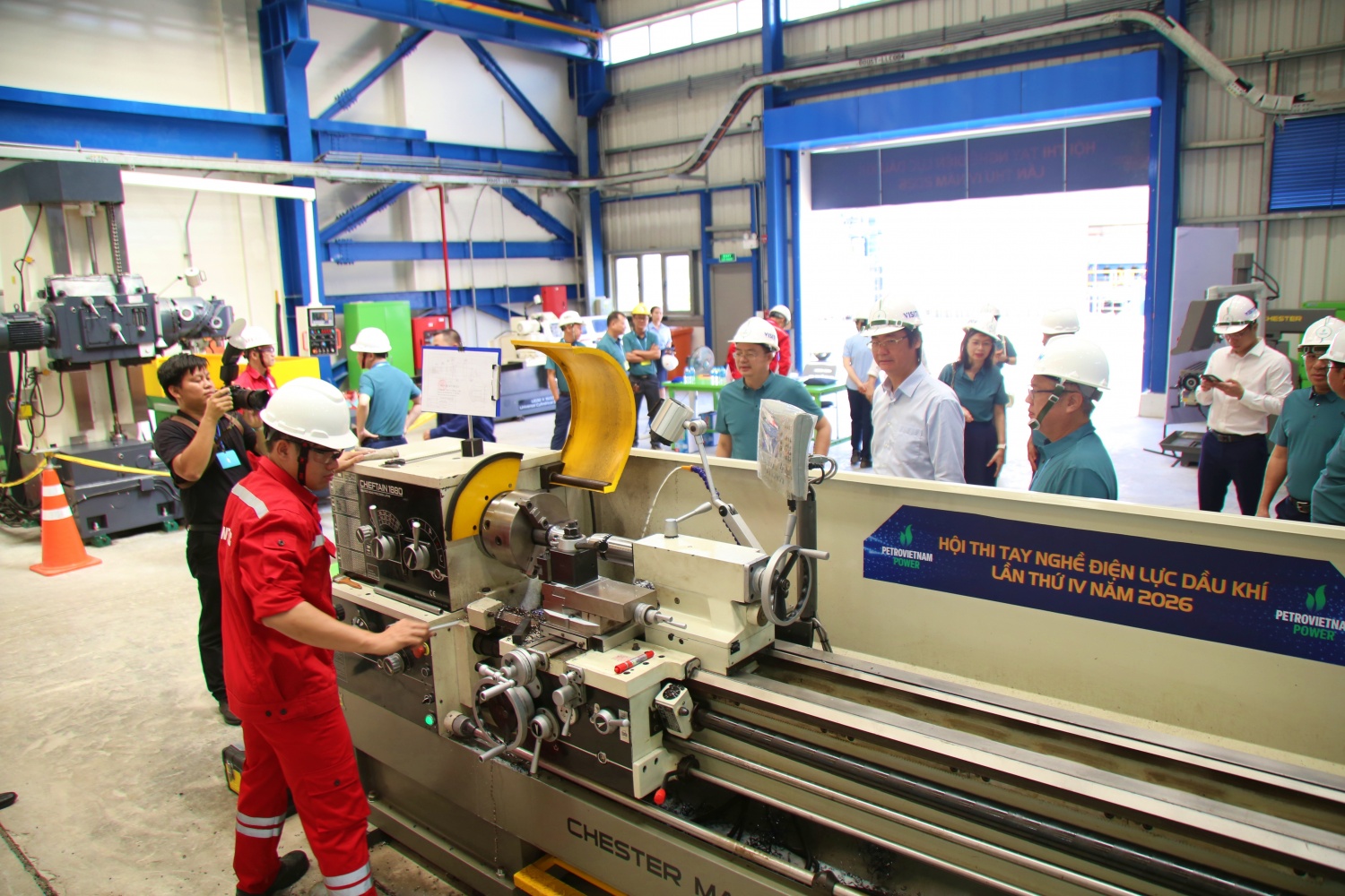 Một phần thi tại Hội thi tay nghề Điện lực Dầu khí lần thứ IV.
