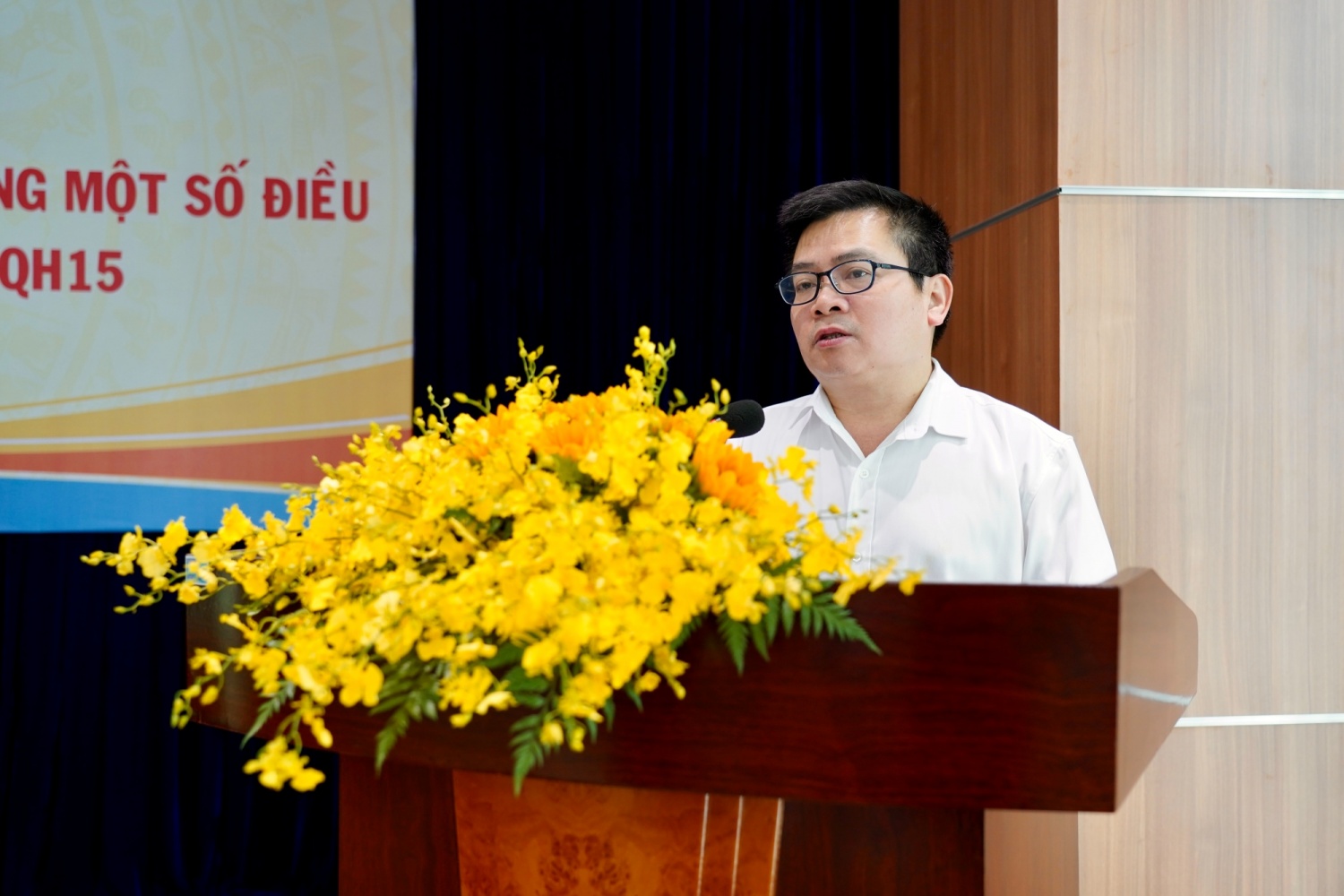 Thứ trưởng Bộ Công Thương Trương Thanh Hoài khẳng định, việc hoàn thiện thể chế điện lực có ý nghĩa quan trọng đối với việc huy động nguồn lực xã hội, thu hút đầu tư, tháo gỡ vướng mắc trong triển khai dự án, đồng thời bảo đảm cung ứng điện ổn định cho phát triển kinh tế - xã hội.