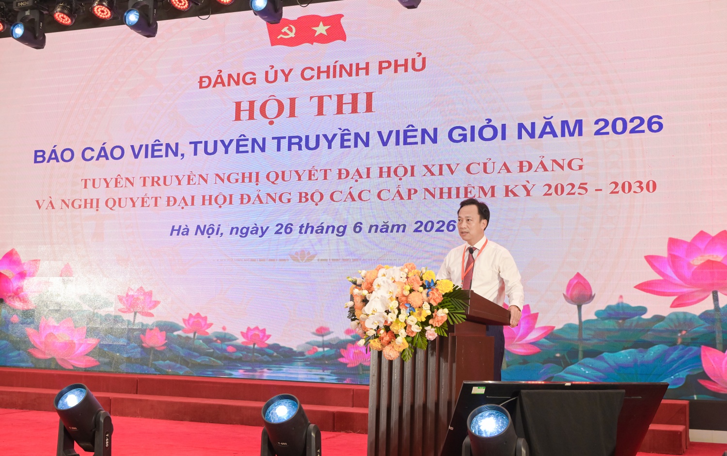 Đồng chí Lại Xuân Lâm, Phó Bí thư chuyên trách Đảng ủy Chính phủ, Trưởng Ban Tổ chức Hội thi phát biểu