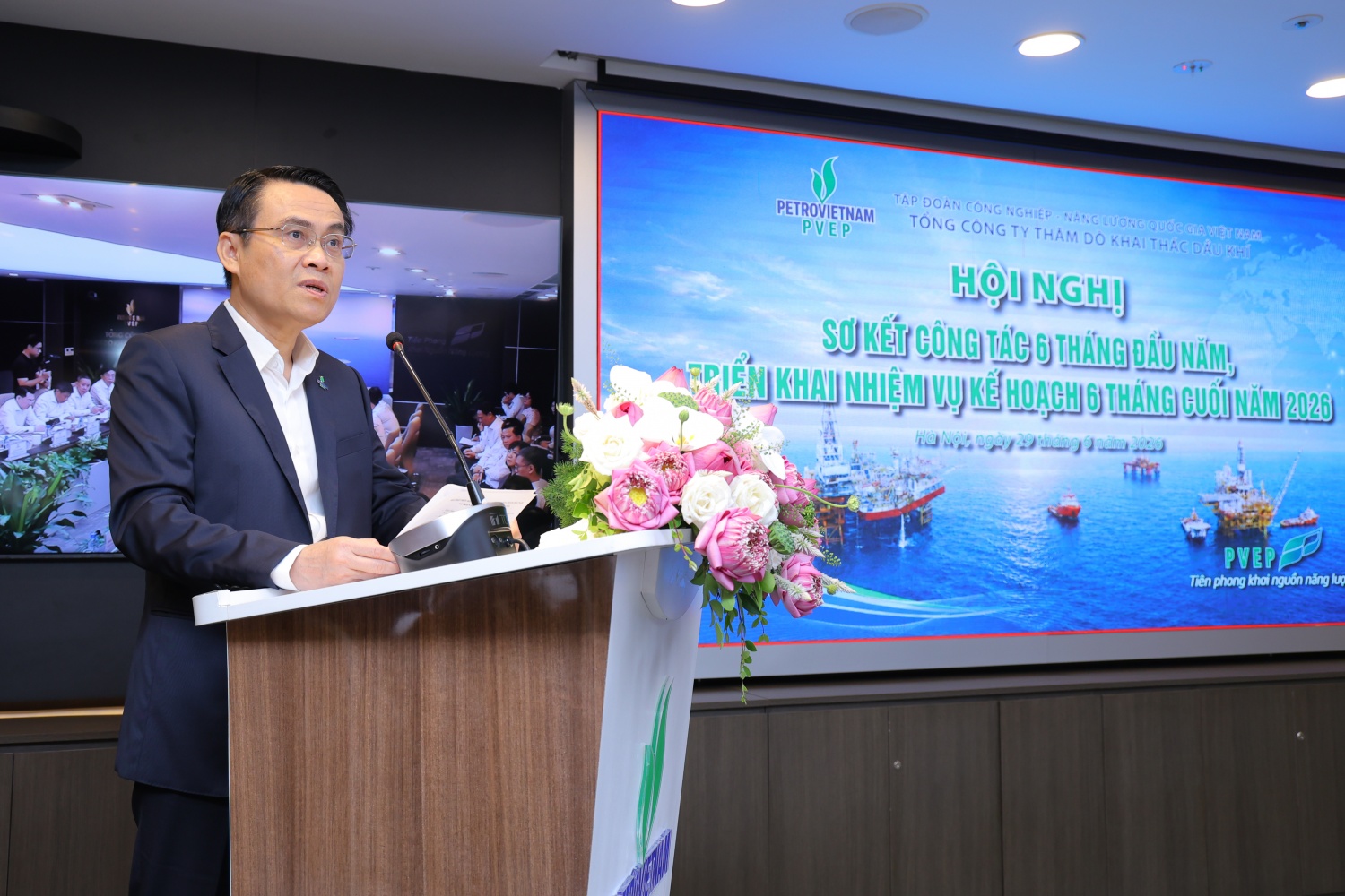 Đồng chí Trương Quốc Lâm, Bí thư Đảng ủy, Chủ tịch HĐTV PVEP phát biểu khai mạc hội nghị.