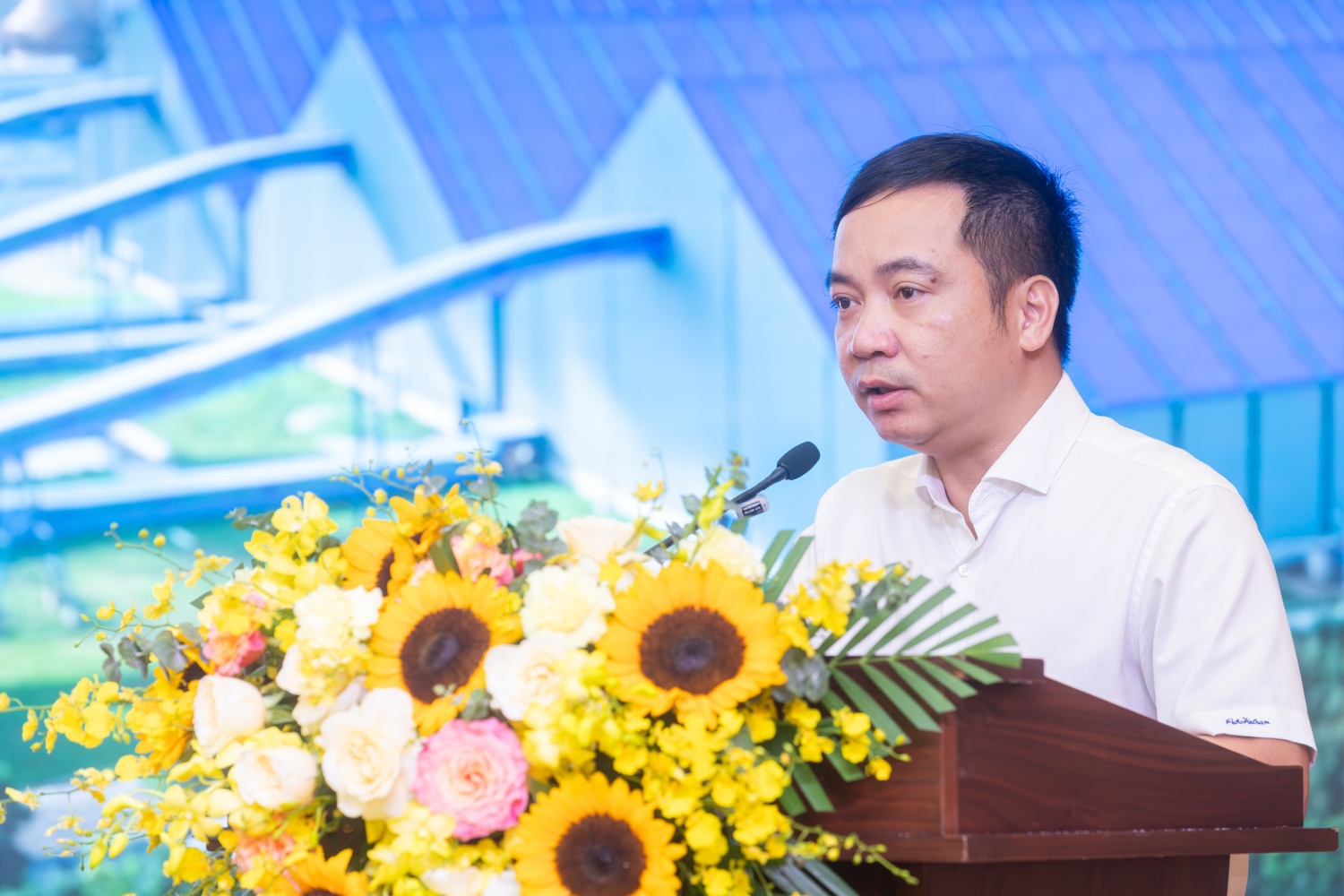 Ông Nguyễn Văn Chung - Phó Giám đốc NMNĐ Thái Bình 2 báo cáo tình hình sản xuất kinh doanh 6 tháng đầu năm, triển khai nhiệm vụ 6 tháng cuối năm 2026.