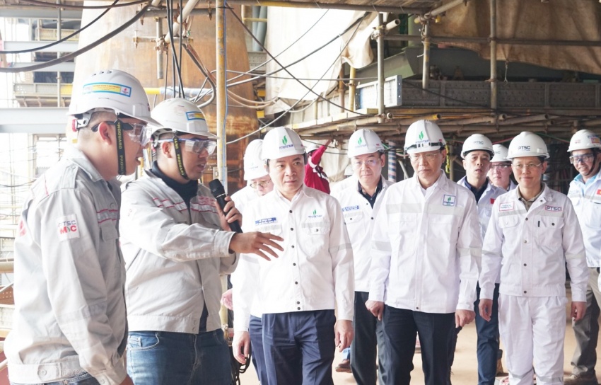 Chủ tịch HĐTV Petrovietnam Lê Ngọc Sơn kiểm tra công trường Dự án giàn CPP Lô B.