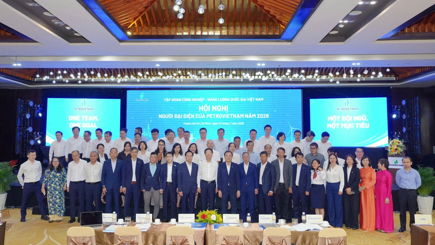 Lãnh đạo Petrovietnam và người đại diện Petrovietnam tại các đơn vị