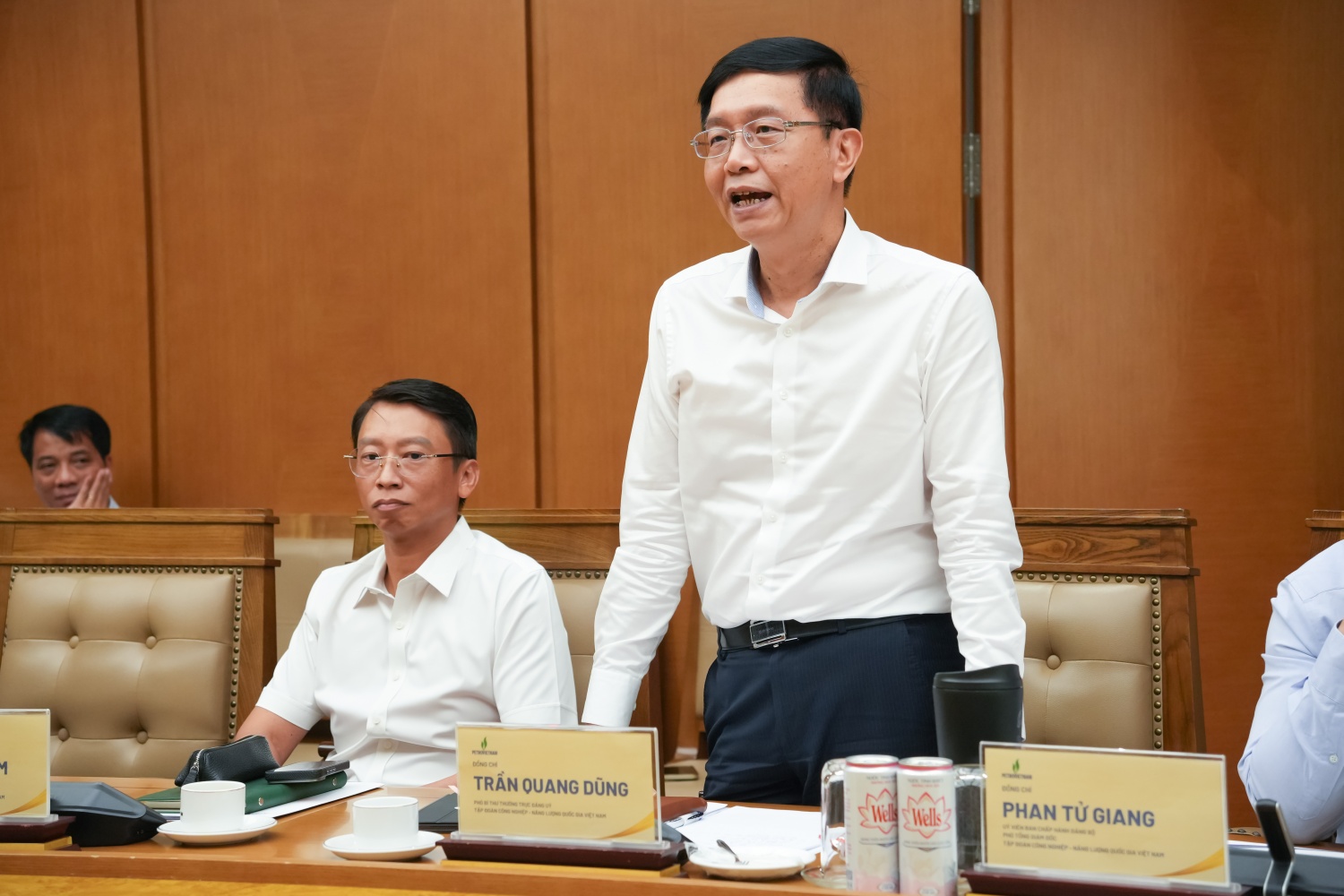Đồng chí Trần Quang Dũng - Phó Bí thư Thường trực Đảng ủy Petrovietnam trân trọng cảm ơn những ý kiến trao đổi tâm huyết, sâu sắc và có giá trị thực tiễn của Đoàn khảo sát.