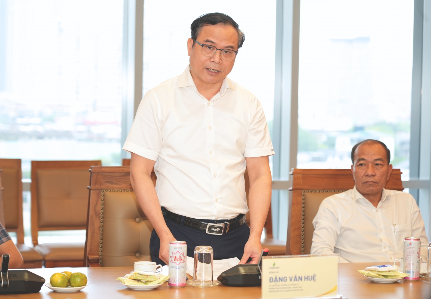 Đồng chí Đặng Văn Huệ - Ủy viên Ban Thường vụ Đảng ủy, Chủ tịch Công đoàn Bộ máy QL&ĐH Petrovietnam phát biểu tại buổi lễ.