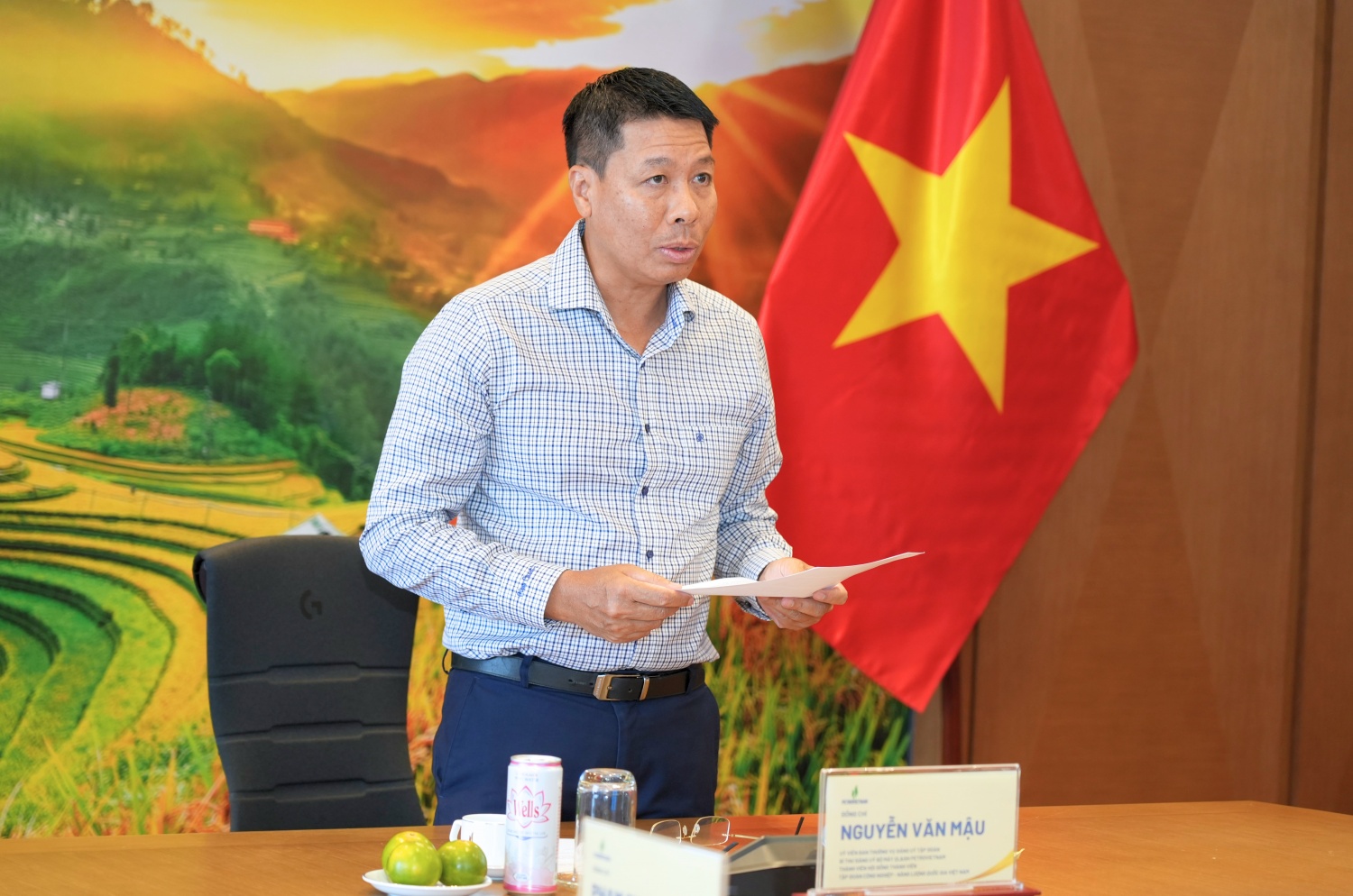 Đồng chí Nguyễn Văn Mậu phát biểu giao nhiệm vụ tại buổi lễ.