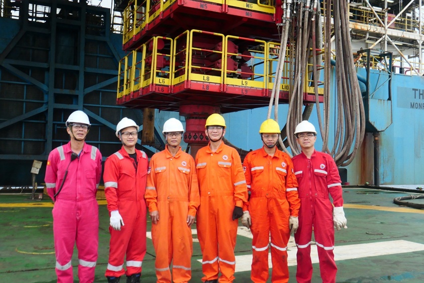 Trên giàn chỉ có 6 kỹ sư và nhân viên kỹ thuật vận hành, bảo trì, bảo dưỡng giàn