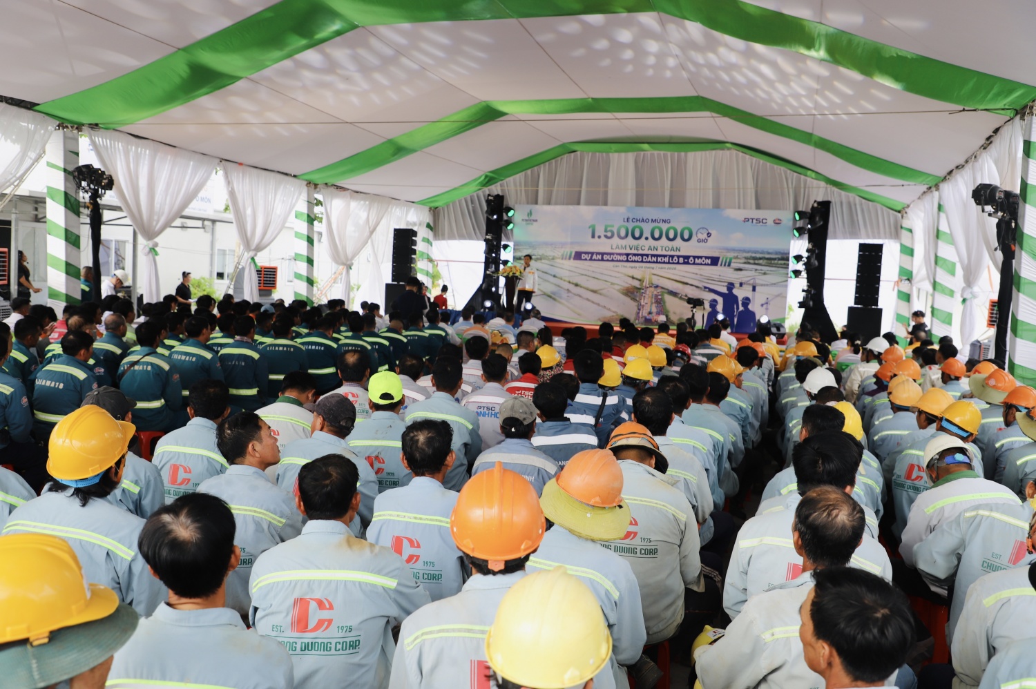 Lễ chào mừng cột mốc 1,5 triệu giờ làm việc an toàn của Hợp đồng EPC bờ Dự án Đường ống dẫn khí Lô B - Ô Môn