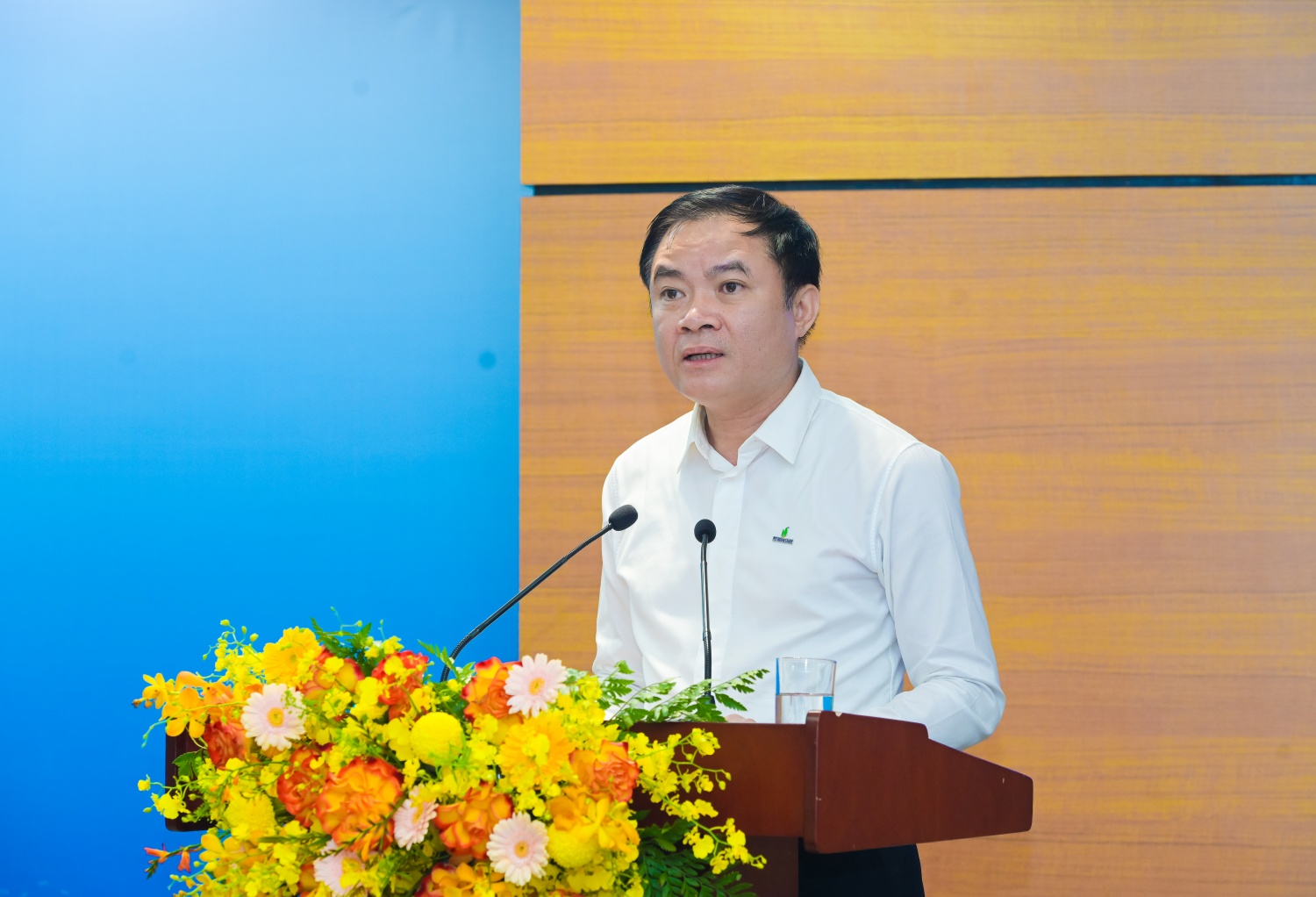 Đồng chí Lê Ngọc Sơn - Bí thư Đảng ủy, Chủ tịch HĐTV Petrovietnam phát biểu cảm ơn và tiếp thu ý kiến chỉ đạo của lãnh đạo Chính phủ