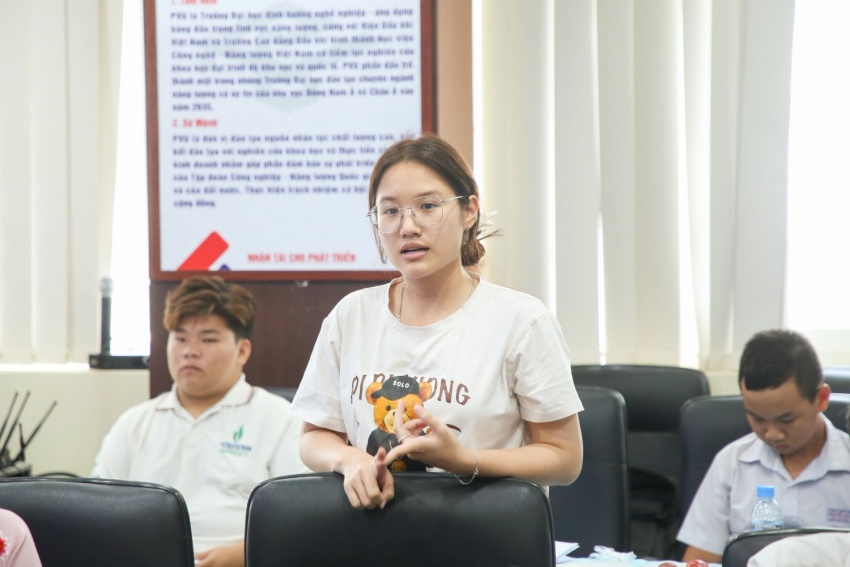 Không khí hội thảo diễn ra sôi nổi với những phần trao đổi thú vị.